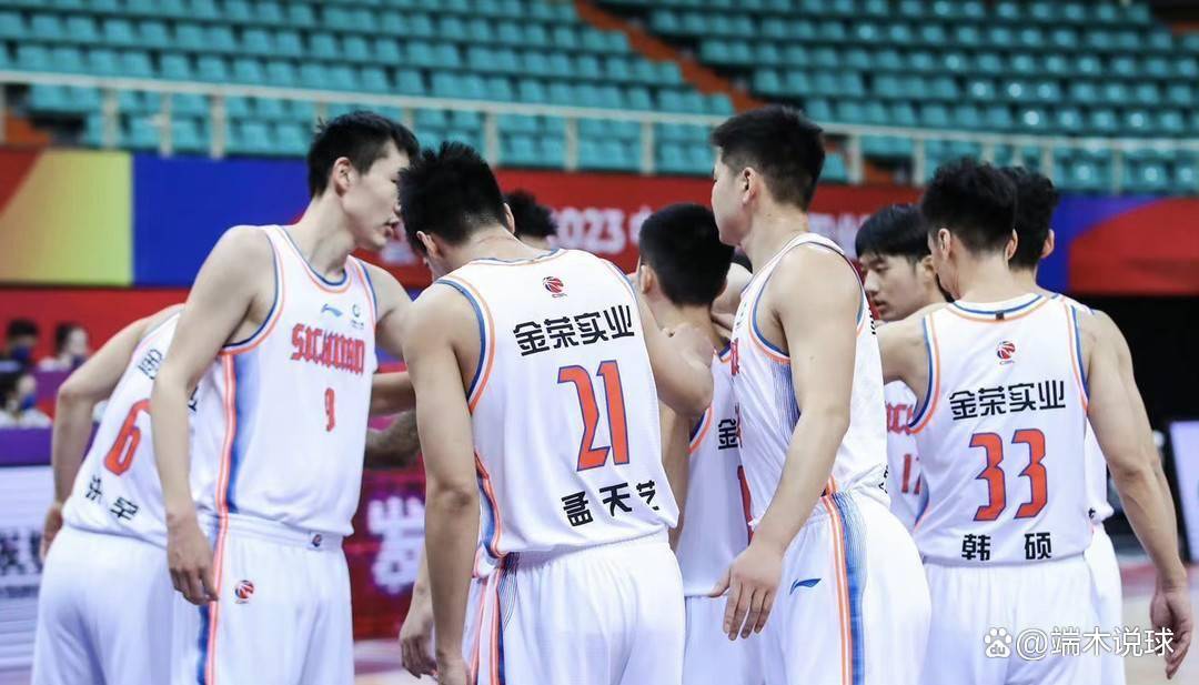 爱游戏体育平台-清晨CBA常规赛传出新动向，埃因霍温回应争议，管理层表态：悬念犹存，团队化学反应显著
