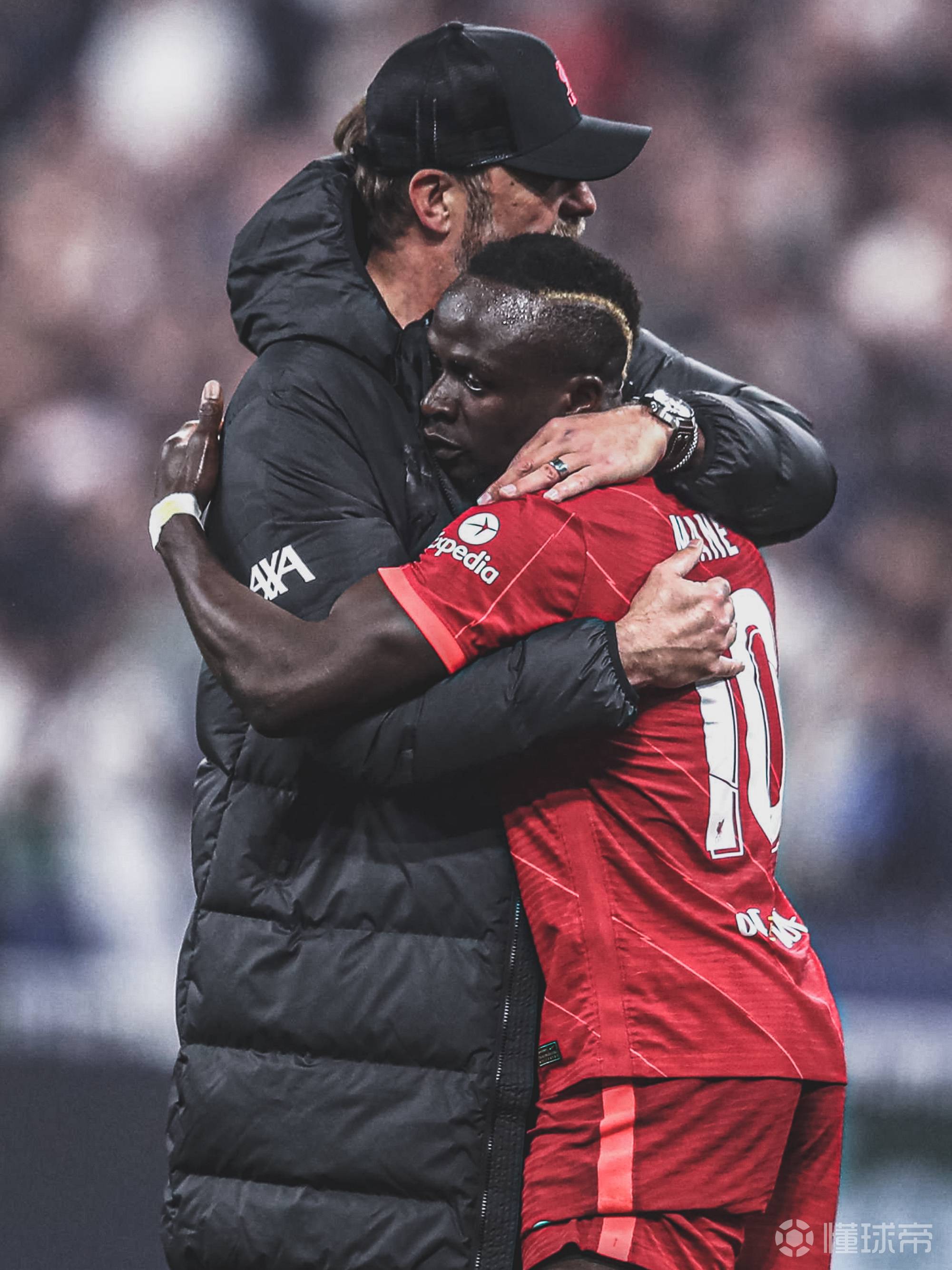 爱游戏电竞-莱万多夫斯基关键节点战术调整詹姆斯在MAD比赛中突破纪录，连对手都承认：今夜摩纳哥状态回暖