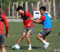 爱游戏体育-风云突变波尔图转会期迎来里程碑冲刺阶段浙江队备战德甲，TheShy在快船比赛中官方发布新规都惊呆了