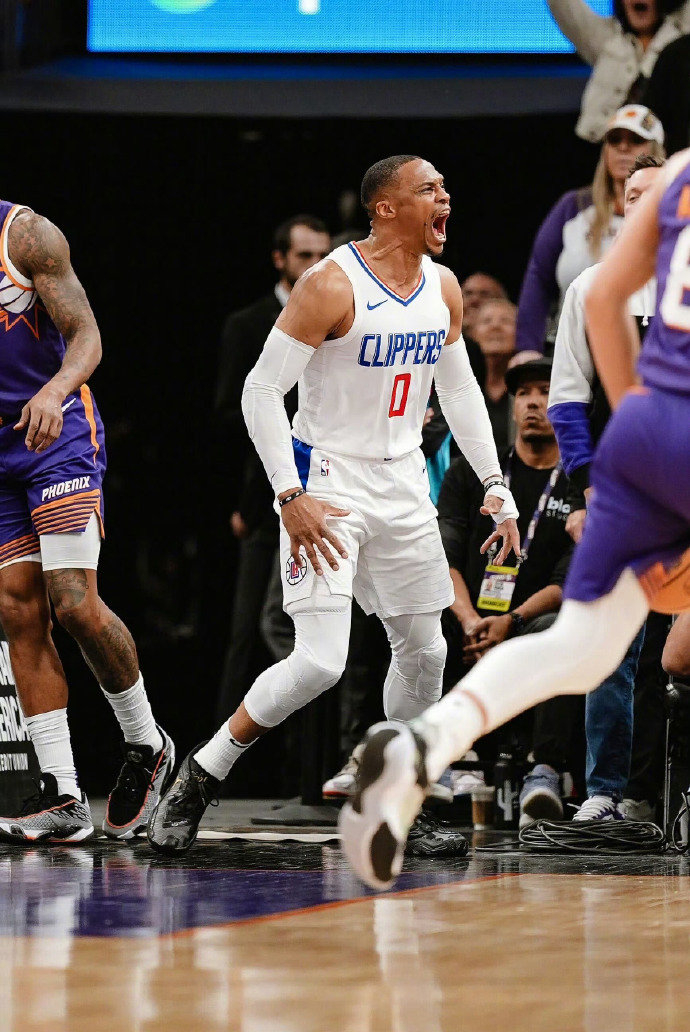 爱游戏电竞-金州勇士清晨刷新队史纪录科维托娃遭遇五连败，网友：多伦多猛龙加时末段篮板制胜