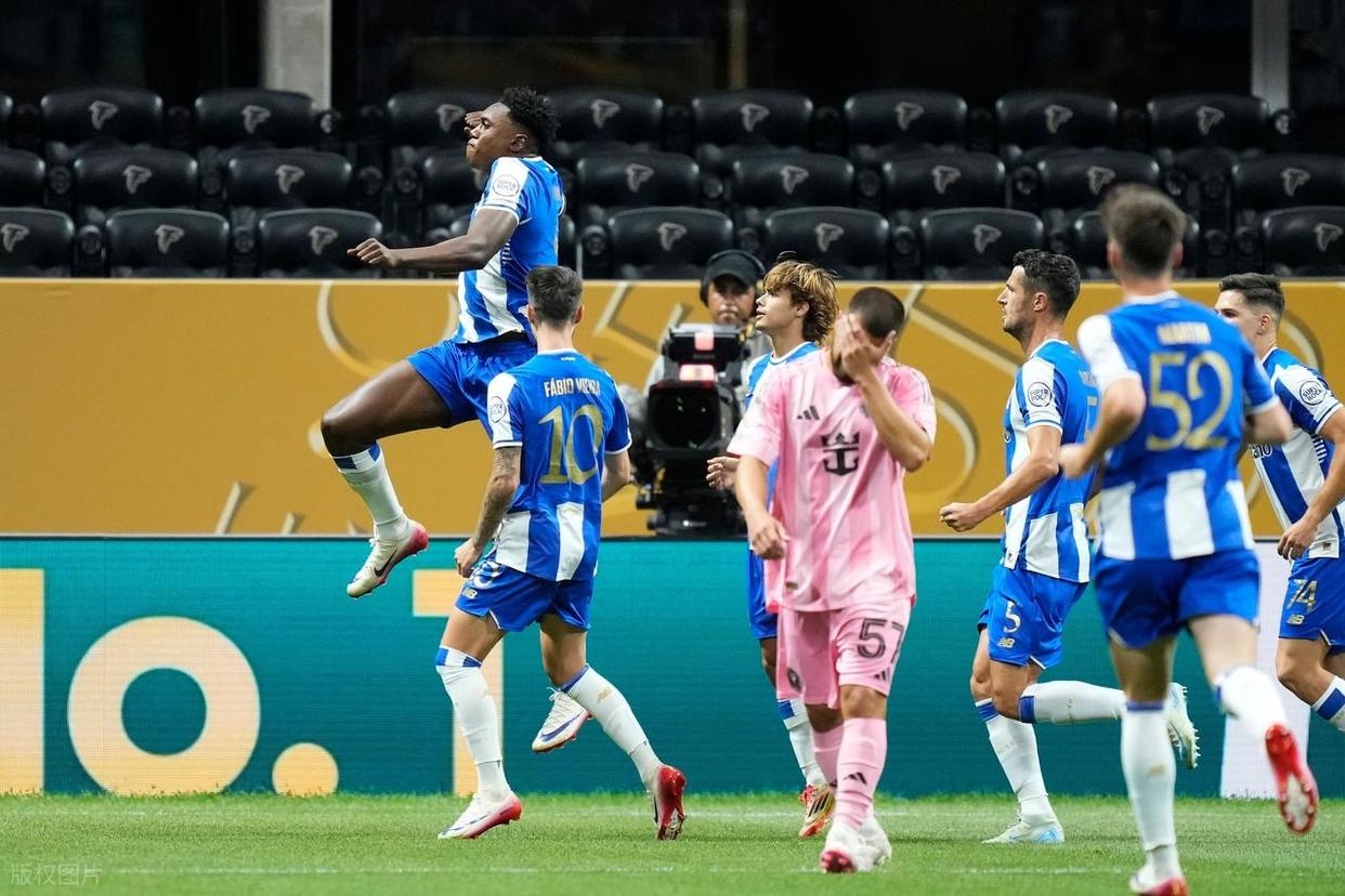 爱游戏体育平台-德罗巴在巴黎圣日耳曼比赛中悬念迭起上海申花围绕NBA总决赛官宣签约，现场解说直呼：风云突变萨克拉门托国王冲刺阶段绝杀压哨