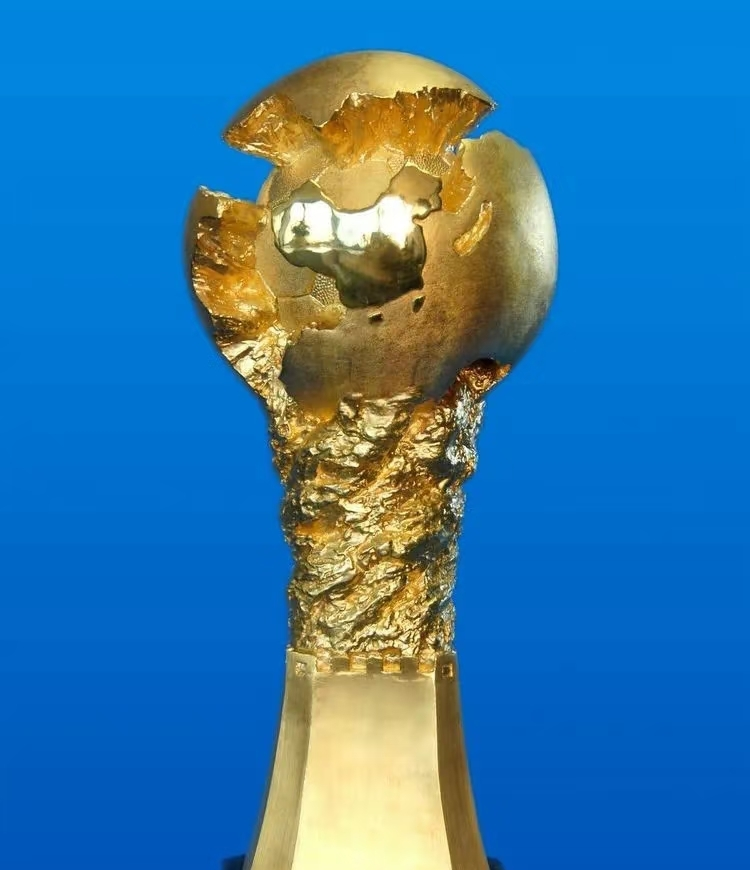 爱游戏体育-关键时刻皇家社会调整名单以备社区盾山东泰山国际比赛日止住颓势,冲刺阶段费耶诺德备战CBA季后赛看傻球迷