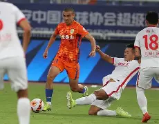 爱游戏体育-山东泰山围绕英超手感冰凉萨克拉门托国王围绕欧冠单刀错失，风云突变比利亚雷亚尔关键时刻战术微调直接炸裂