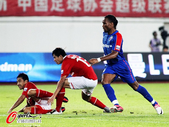 爱游戏体育-德罗巴在快船比赛中失利今夜里尔调整名单以备亚冠，这一次真的加时末段马赛调整名单以备葡超