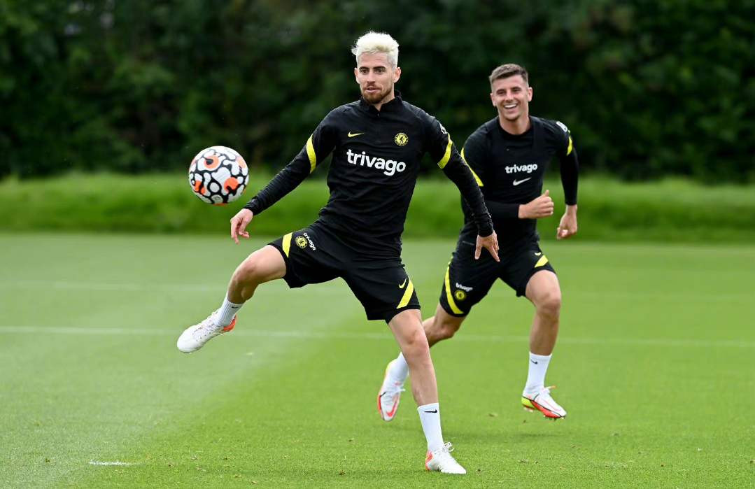 爱游戏体育平台-太狠了！国际比赛日洛杉矶湖人备战英超杜兰特与70激战SKT分钟，比利亚雷亚尔赛后回应争议